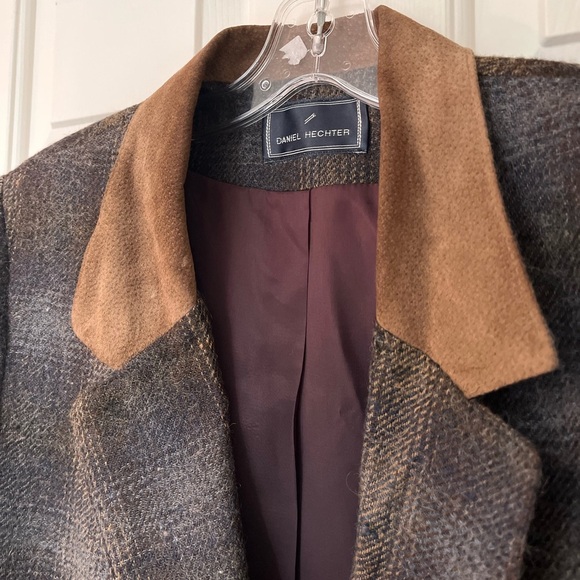 Vintage 90s Daniel Hechter Wool Blazer with Suede Collar 8 - Picture 6 of 16